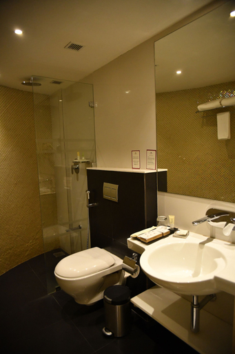 Bathroom 4, Effotel By Sayaji Vadodara, Vadodara