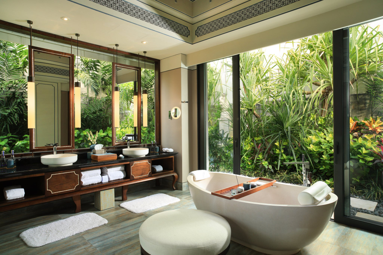Bathroom 14