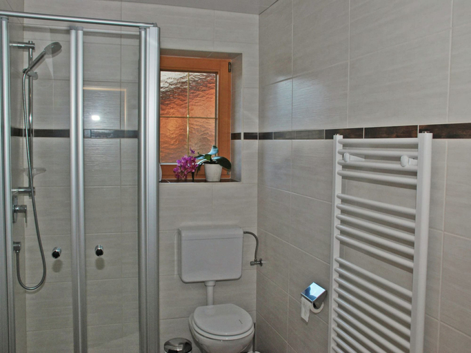 Bathroom, Apartment with balcony in Hart im Zillertaler, Schwaz