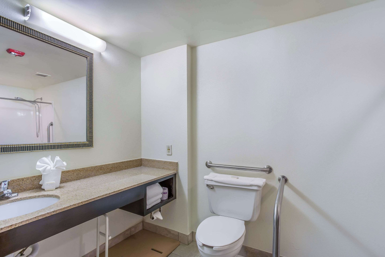 Bathroom 8
