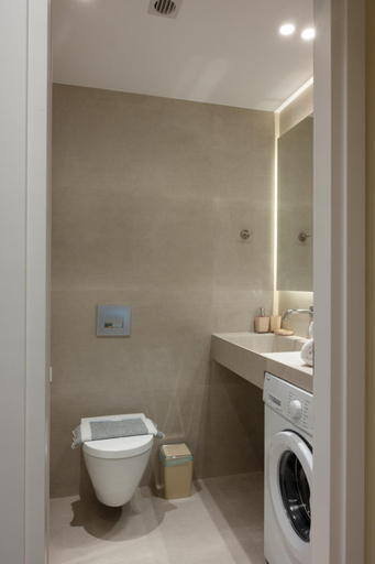 Bathroom 2, Monastiraki Urban Studio, Attica