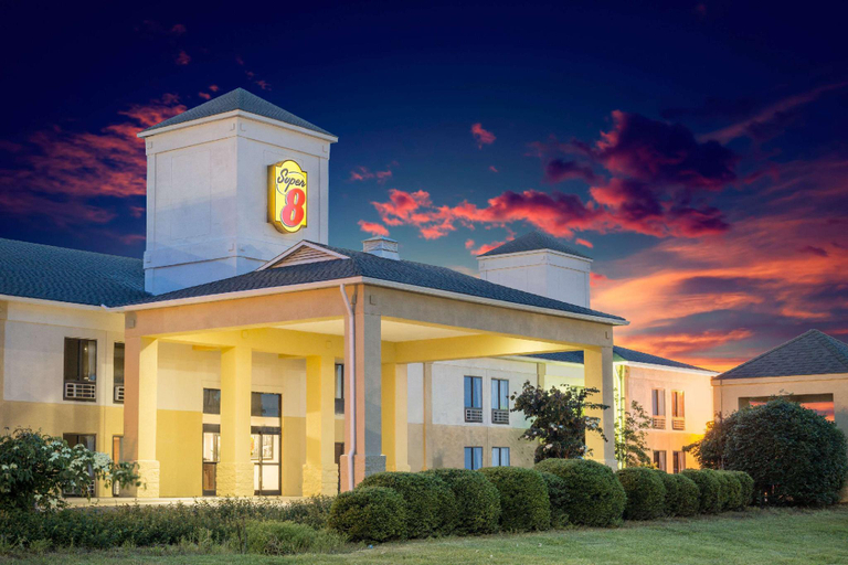 Exterior & Views 2, Super 8 by Wyndham Clemmons/Bermuda Run/Winston-Salem I-40, Forsyth