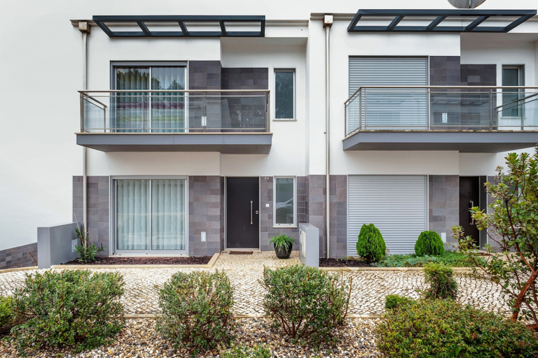 Exterior & Views 2, Attractive Villa in Salir Do Porto, Caldas da Rainha