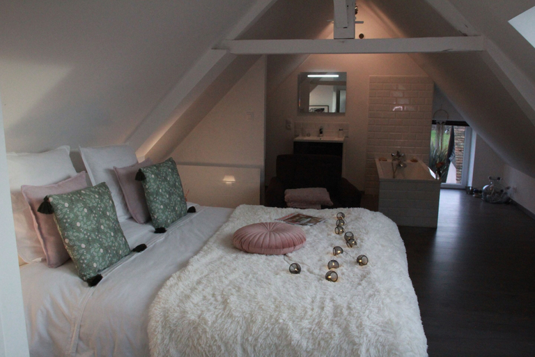 Bedroom 3, La Catiniere, Sarthe