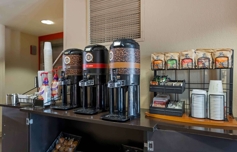 Food & Drinks 5, Extended Stay America Suites Chicago Skokie, Cook