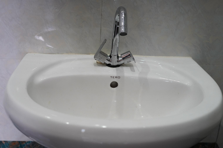 Bathroom, Himali kanthi homestay, Tehri Garhwal
