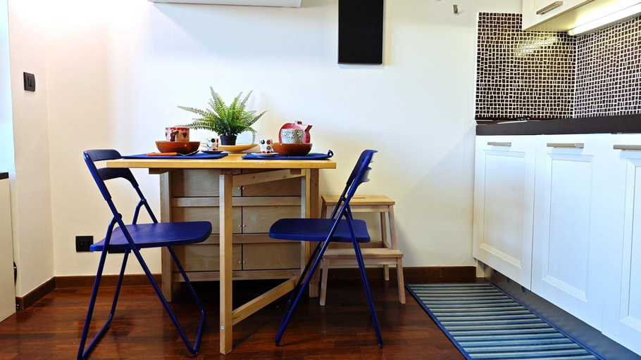 Hostdomus - Flowers Residence, Torino