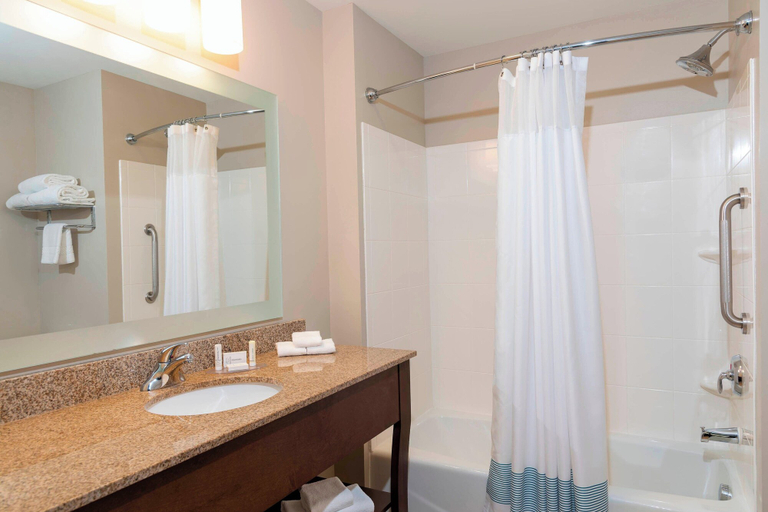 Bathroom 4, TownePlace Suites Fort Wayne North, Allen