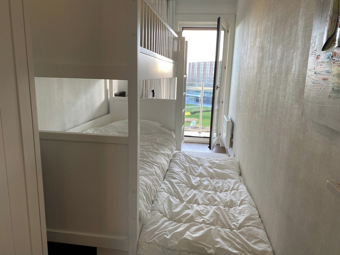 Bedroom 2, Apartment in Nieuwpoort Near the Beach, West-Vlaanderen