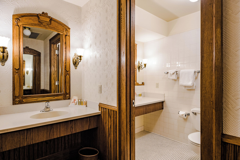 Bathroom 5, Historic Strater Hotel, La Plata