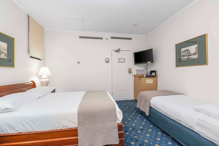 Bedroom 27