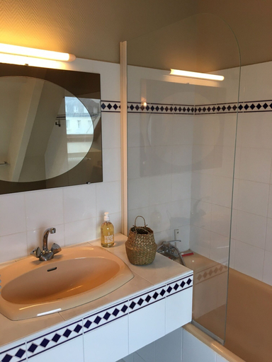 Bathroom 3, Côté Mer, Finistère