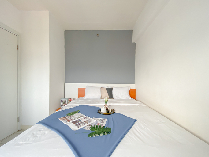 Comfy 1BR Apartment with Extra Room at Green Pramuka City near Mall By Travelio, Central Jakarta