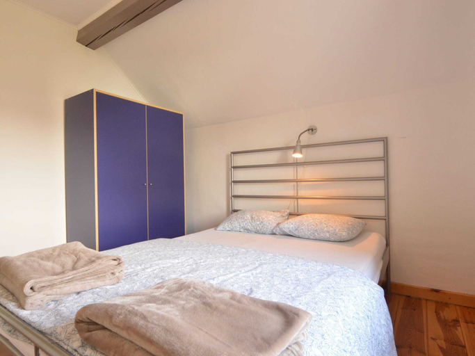 Bedroom 3, Group House With 3 Apartment for Family, Liège
