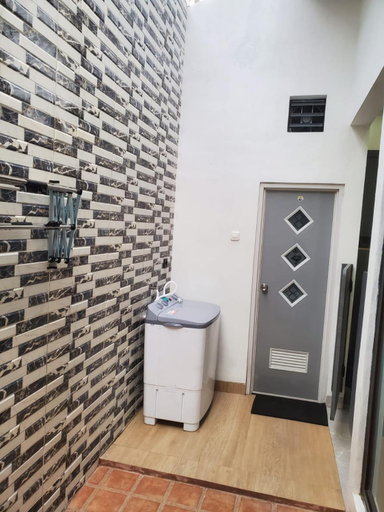 Others 1, Selabintana Guest House, Sukabumi
