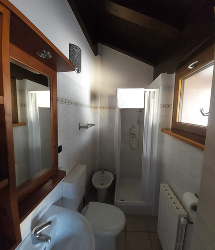 Bathroom 4, Residence Les Lacs, Torino