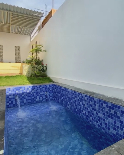 Swimming Pool 1