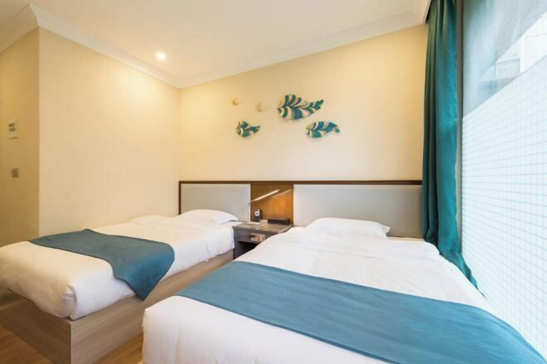 Bedroom 8