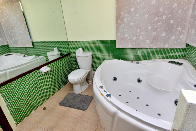 Others 4, Babosam Apartments, Malay