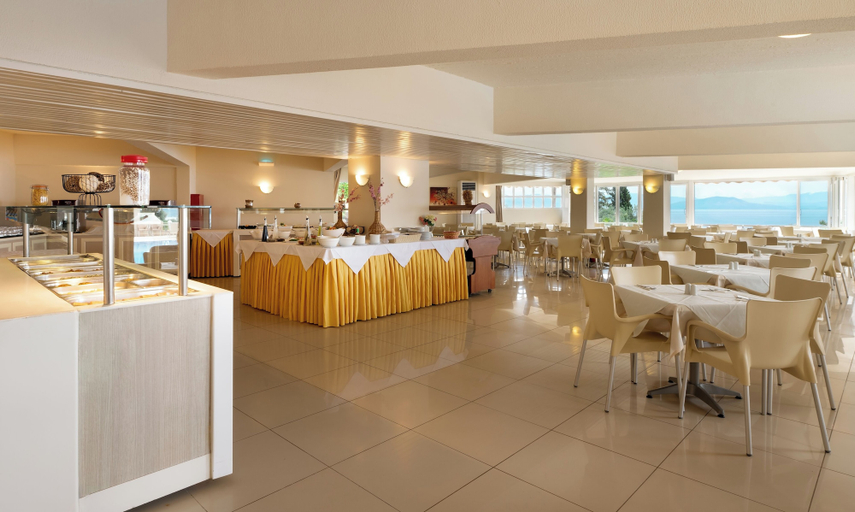 Food & Drinks 5, Canvas by Mitsis Belvedere, Ionian Islands