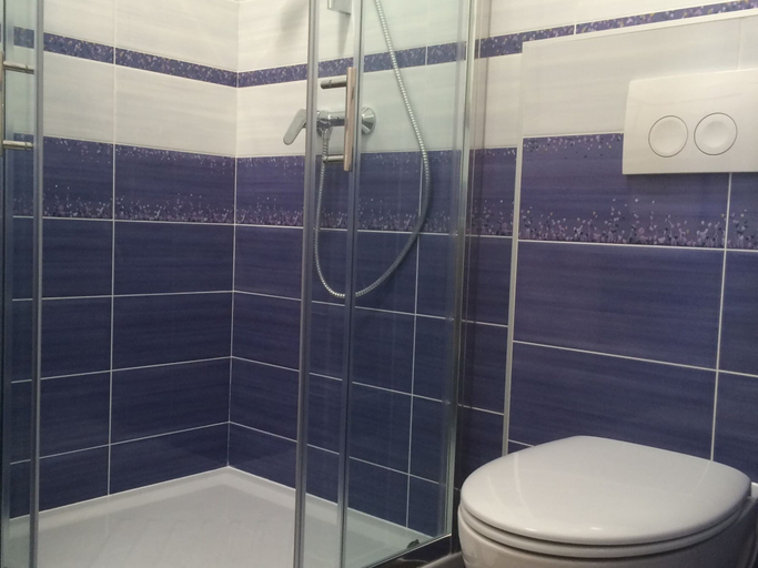 Bathroom 3, Apartment Near Sakarun Beach Dugi Otok, Sali