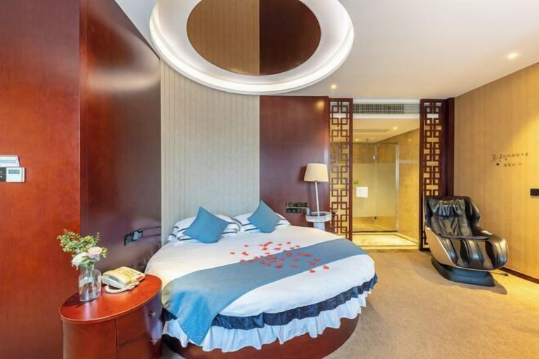 Bedroom 14
