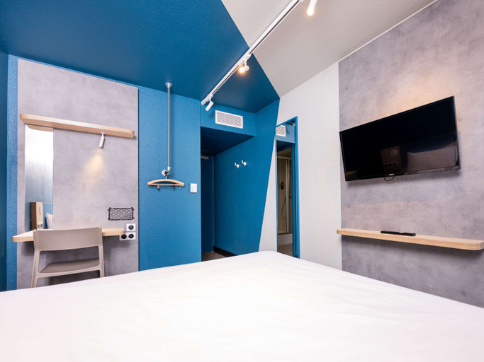 Bedroom 18