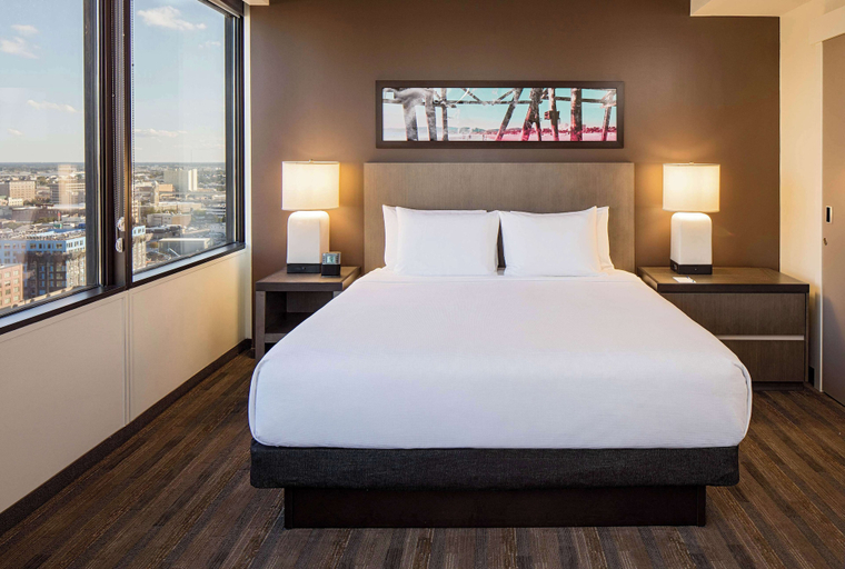Bedroom 3, Hyatt House New Orleans/Downtown, Orleans