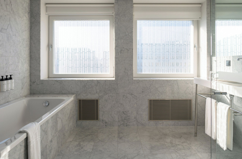 Bathroom 18