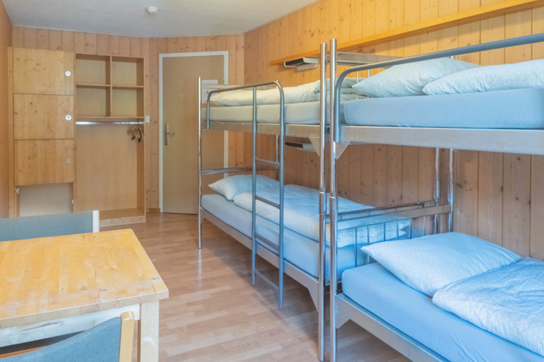 Bedroom 2, Youth Hostel Engelberg, Obwalden