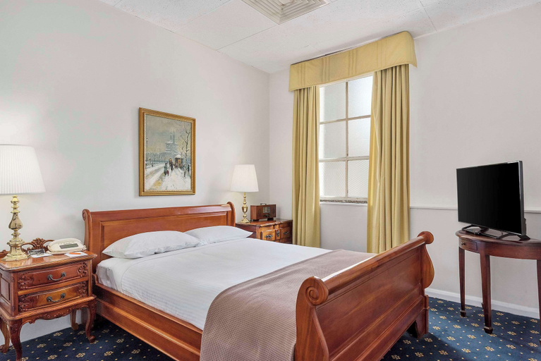 Bedroom 26
