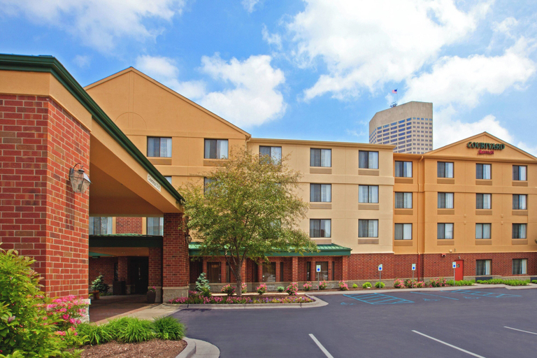 Exterior & Views 2, Courtyard by Marriott Indianapolis at the Capitol, Indianapolis