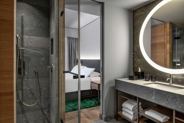 Bathroom 28
