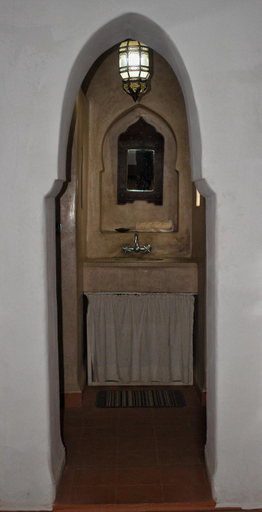 Others 4, Riad AHFIR, Taroudannt