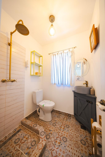 Bathroom 2, Alunis RETREAT, Colti