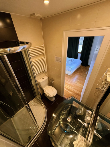 Bathroom 5, Le Divona, Ain