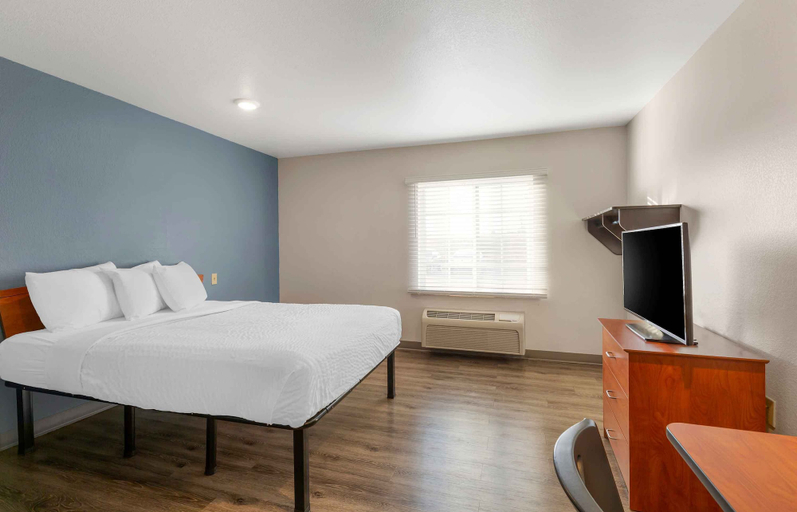Bedroom 3, Extended Stay America Select Suites - Pensacola - Northeast, Escambia