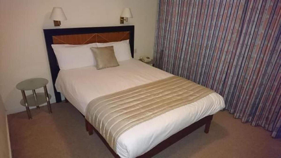 Bedroom 3, Britannia Coventry Hill Hotel, Coventry
