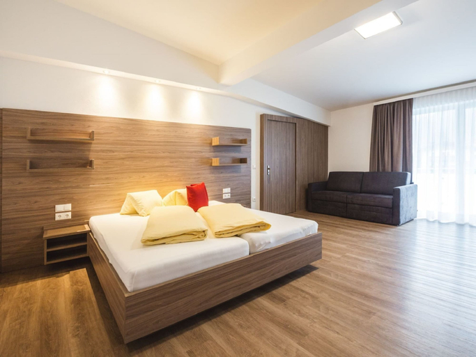 Bedroom 2, Apartment in Kleinarl Near Ski Lift, Sankt Johann im Pongau