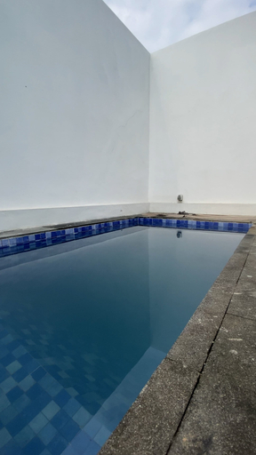 Swimming Pool 10