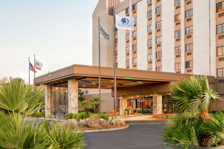 Exterior & Views 2, DoubleTree by Hilton San Francisco Airport, San Mateo