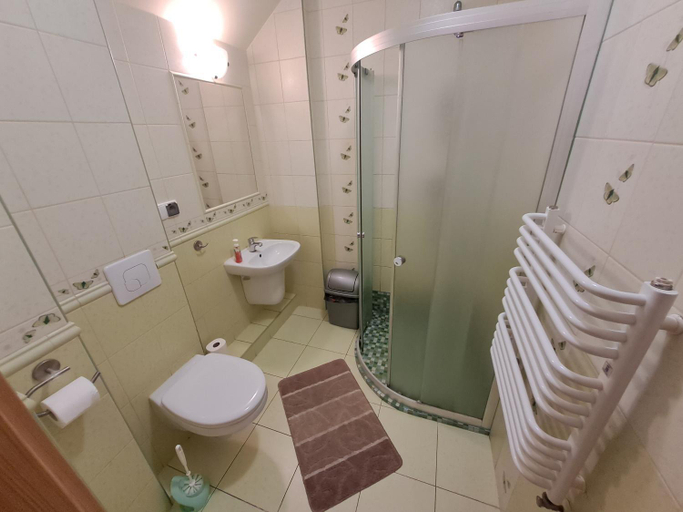 Bathroom 3, Pensjonat Krystian, Kartuzy