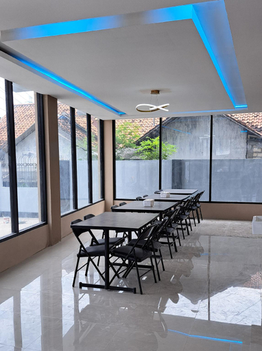 Food & Drinks, Penginapan Adem Ayem Syariah, Rembang