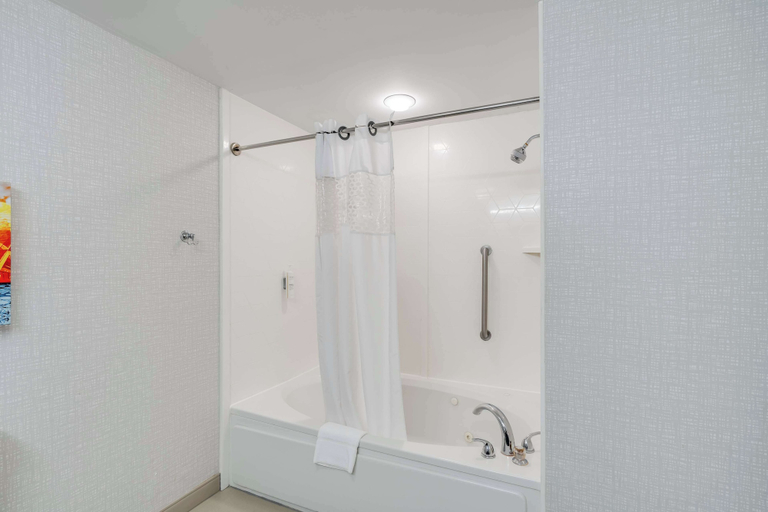 Bathroom 7