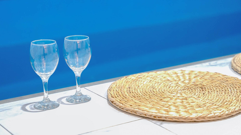 Food & Drinks
