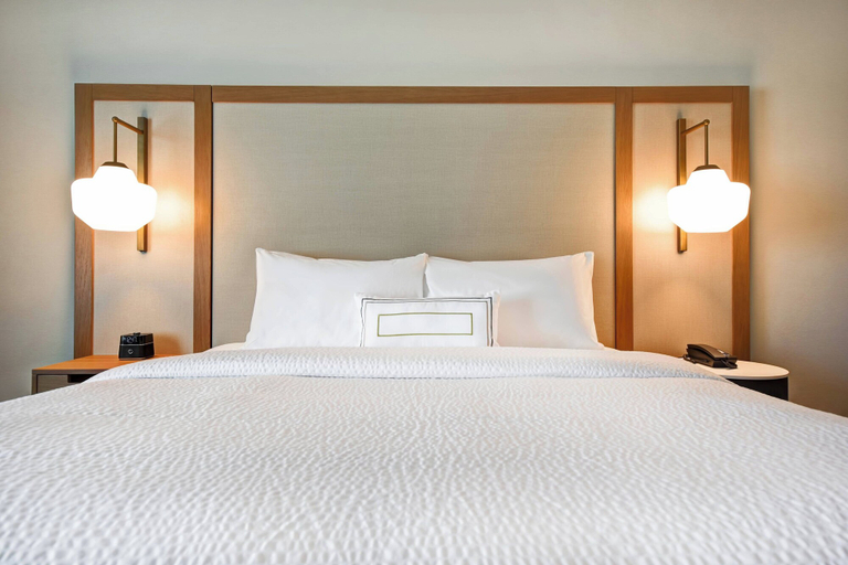 Bedroom 3, Fairfield Inn & Suites by Marriott Plymouth, Plymouth