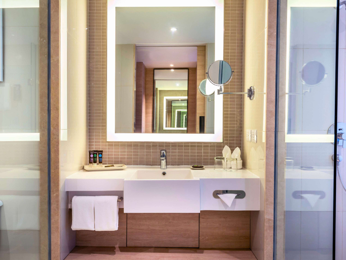 Bathroom 21