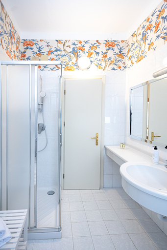 Bedroom 4, Hotel Majestic by LVG Hotel Collection, Savona