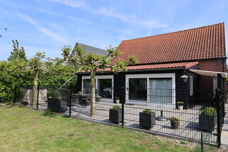 Others 4, De Seuterhoeve, 's-Gravendeel