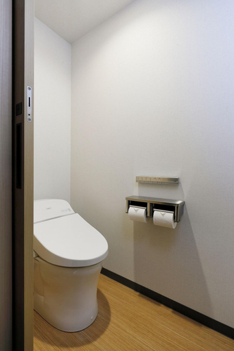 Bathroom 19